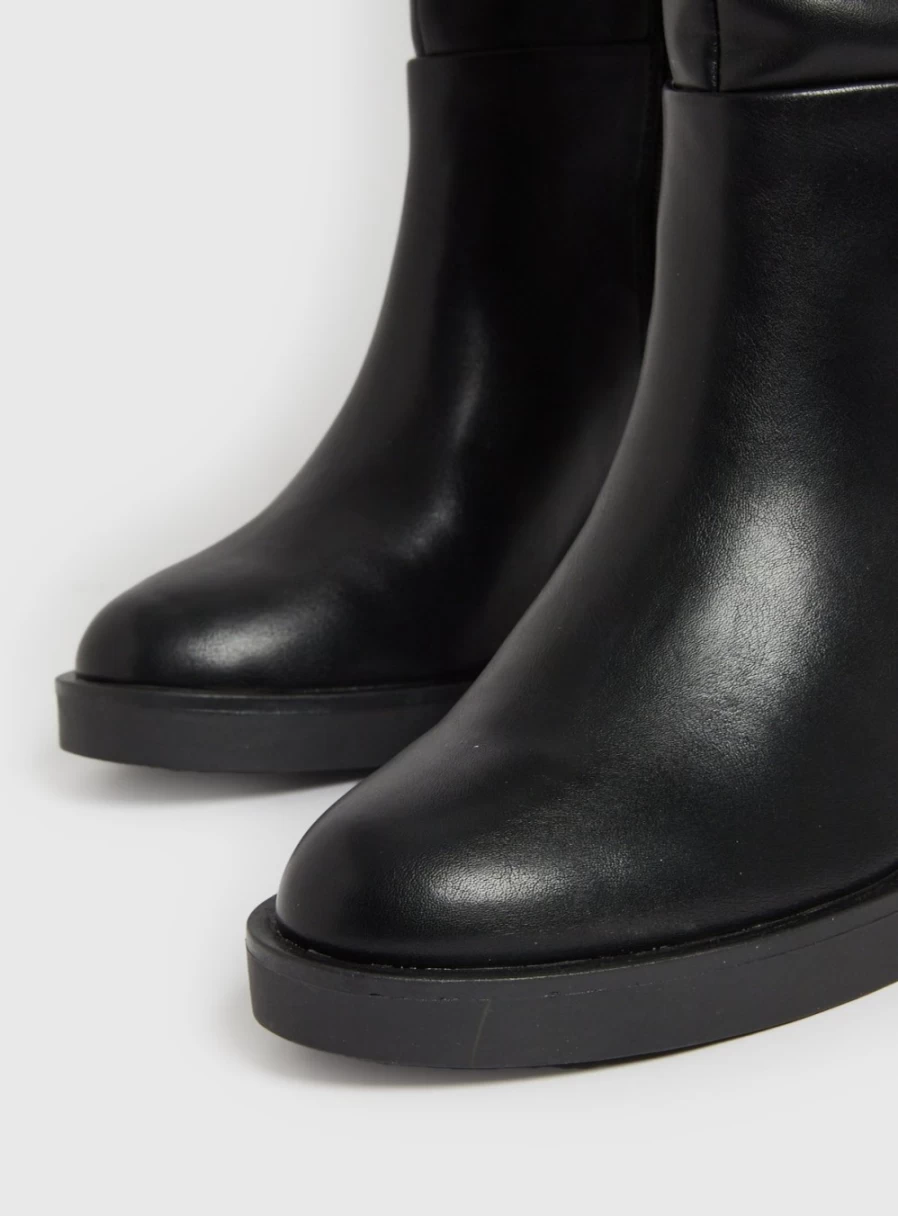 Tu Women's Black Faux Leather Block Heel Ankle Boots - Size 8