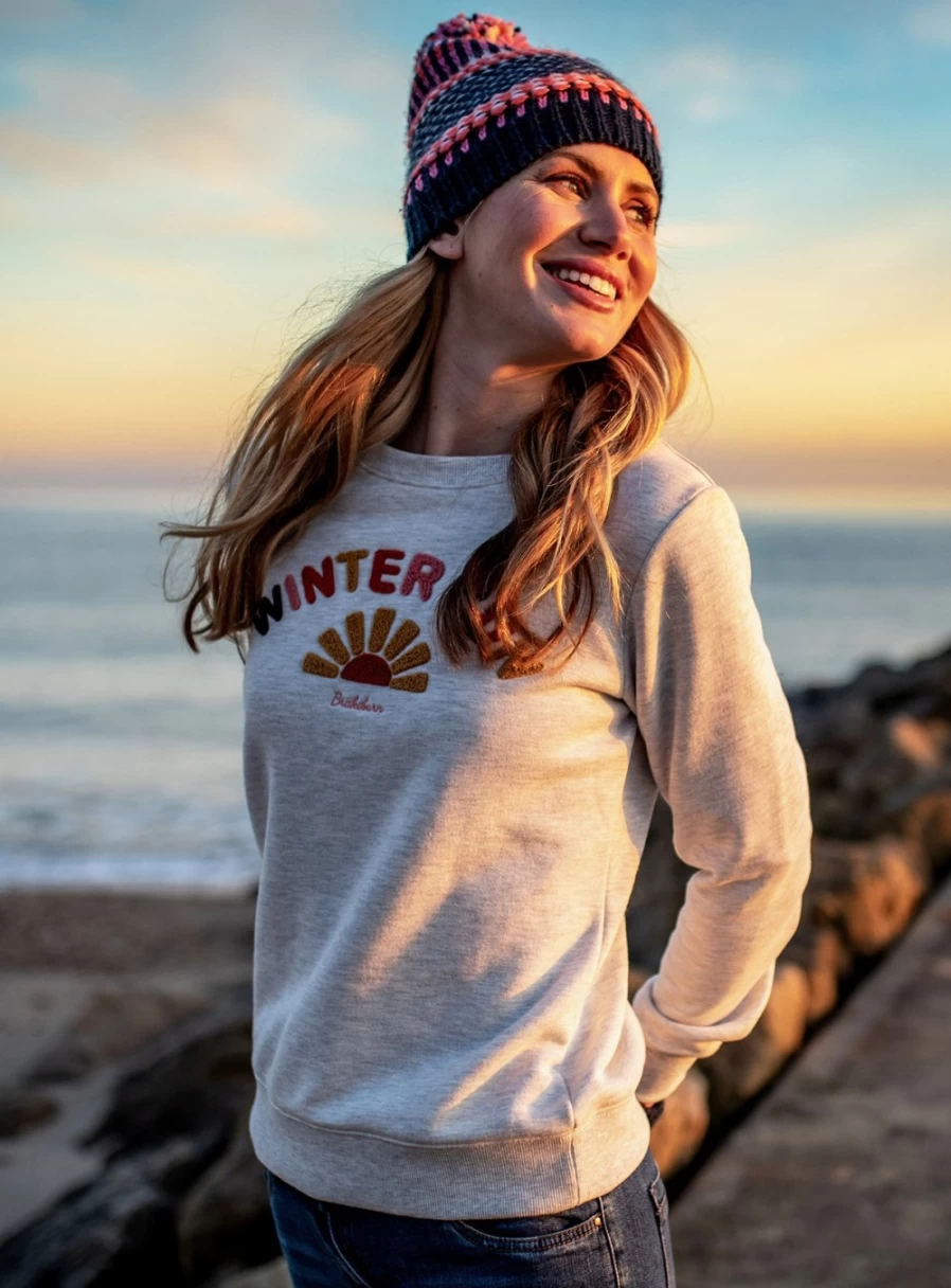 Brakeburn Women's Winter Sun Sweatshirt - Cozy 16 oz Fleece Pullover for Cold Weather