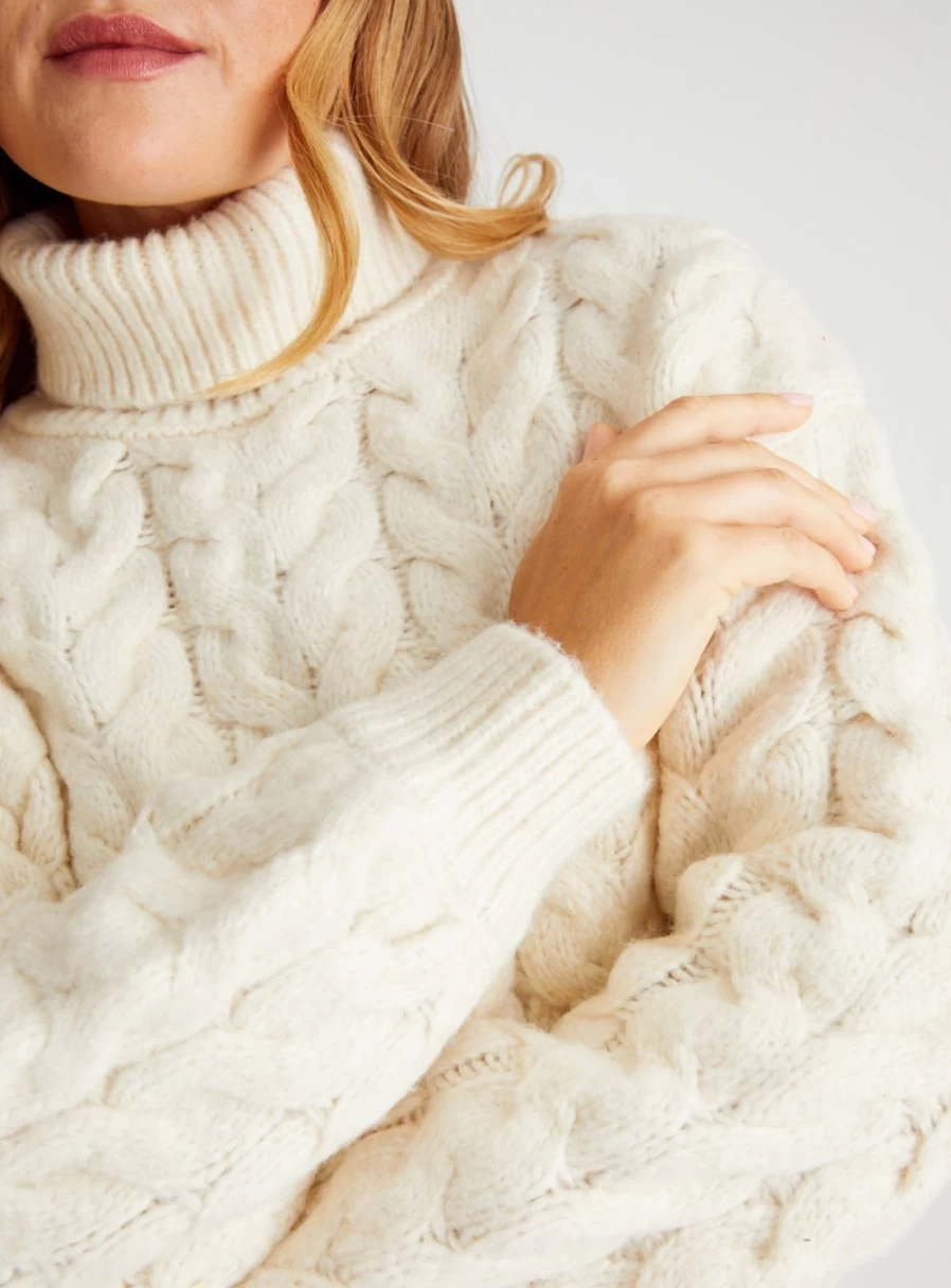 Tu Women's Cream Cropped Roll Neck Cable Knit Jumper 2022 Cozy Winter Sweater