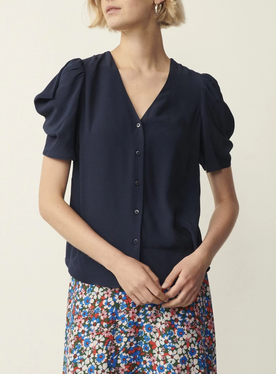 Finery Women's Jan Blouse - Stylish and Comfortable Top for Everyday Wear