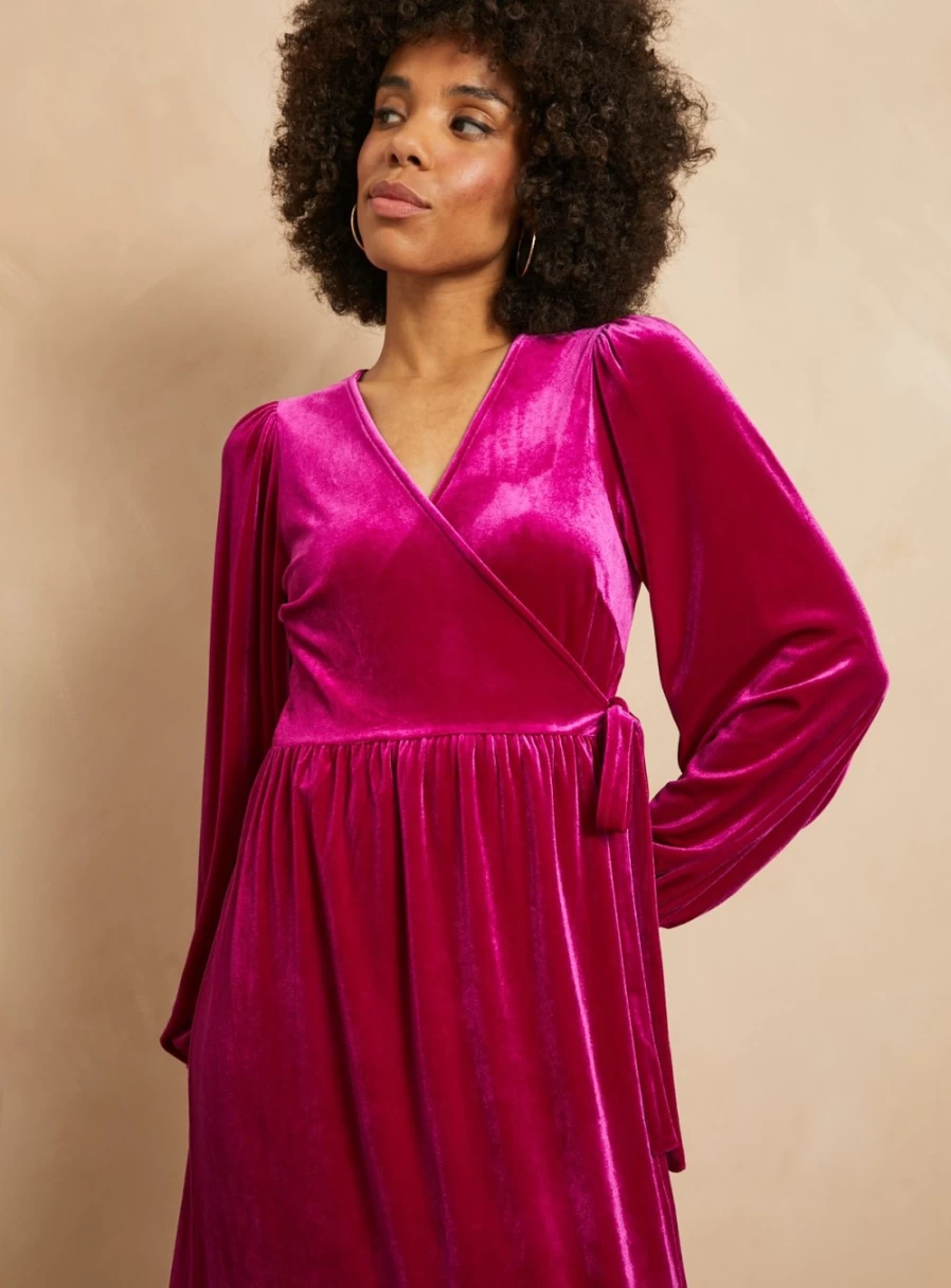 Everbelle Women's Pink Velvet Wrap Dress - Size 12 | Elegant & Comfortable Velvet Dress