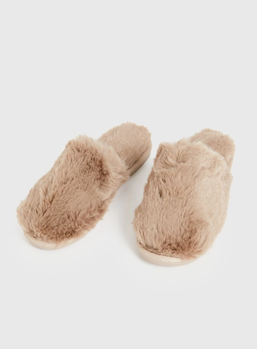 Tu Women's Brown Faux Fur Mule Slippers - Cozy Indoor Slide Shoes for Women