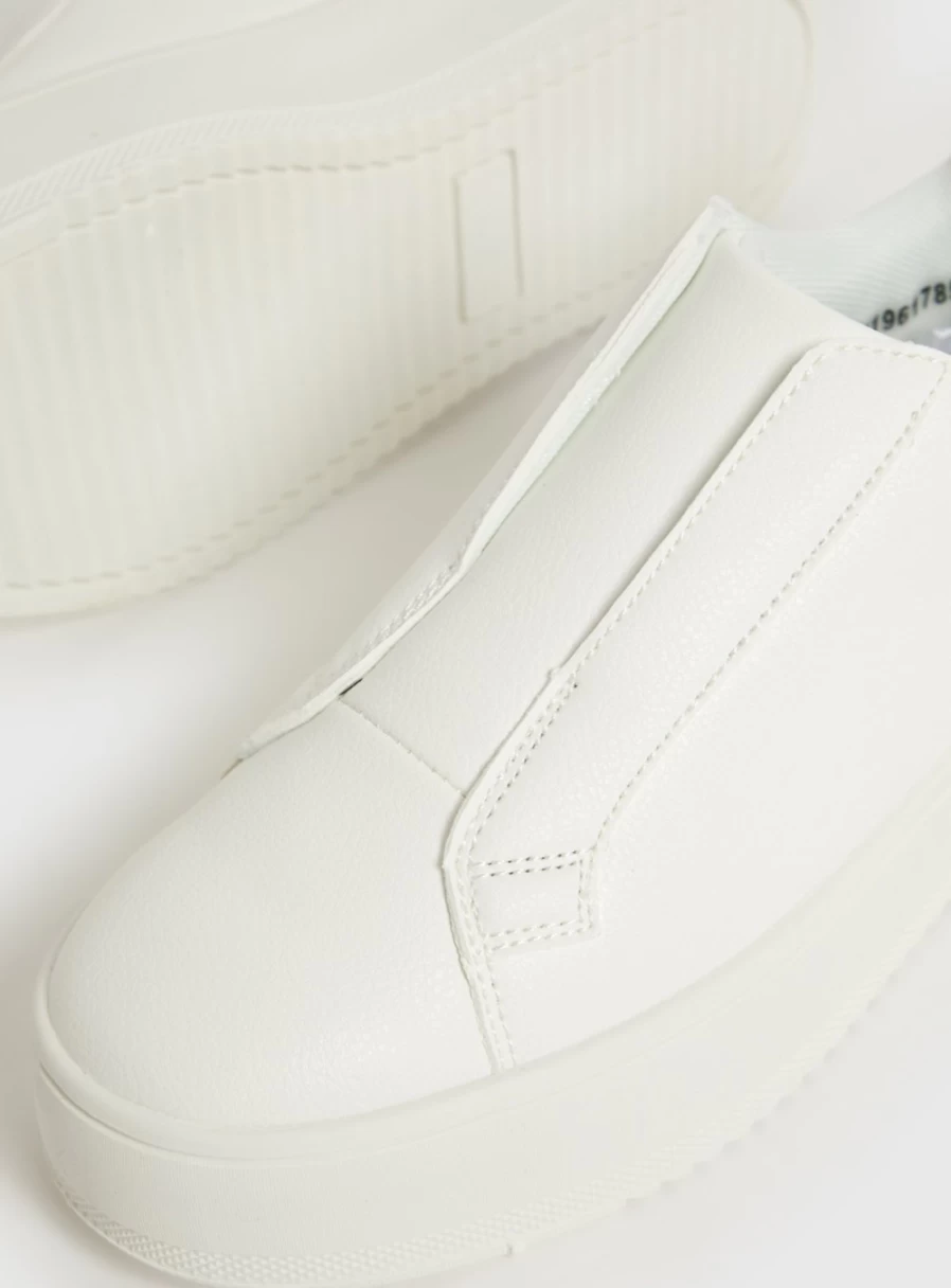 Tu Women's White Faux Leather Slip-On Sneakers - Comfortable Casual Trainers Size 5